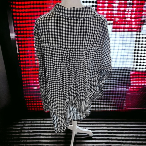 NWOT Lane Bryant Black Checkered Woman's Long Sleeve Top Size 24 - Picture 4 of 5